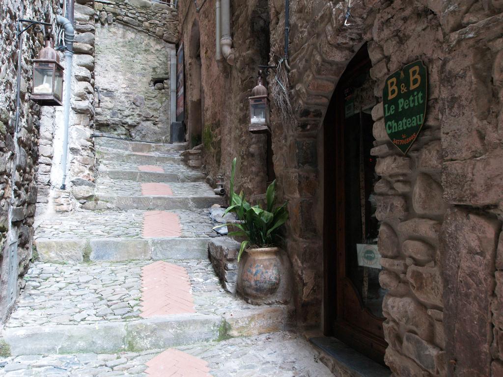 Le Petit Chateau Dolceacqua Exterior photo