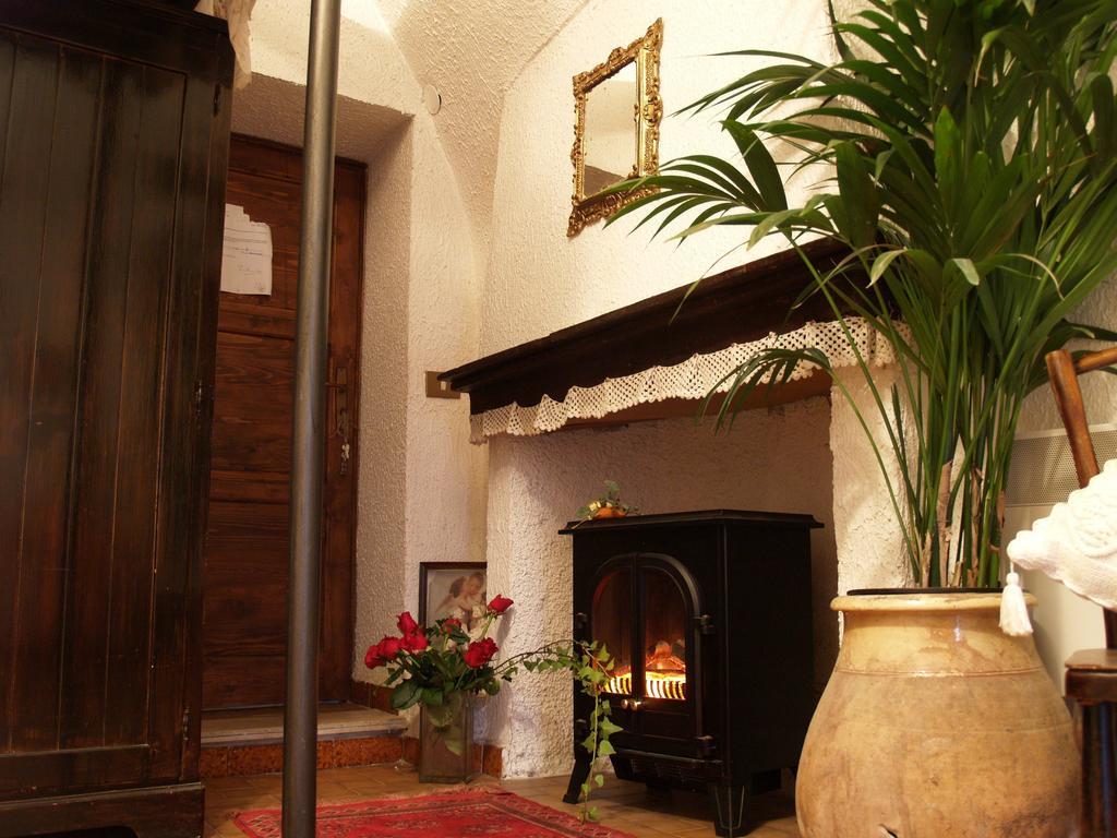 Le Petit Chateau Dolceacqua Room photo