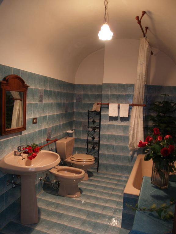Le Petit Chateau Dolceacqua Room photo